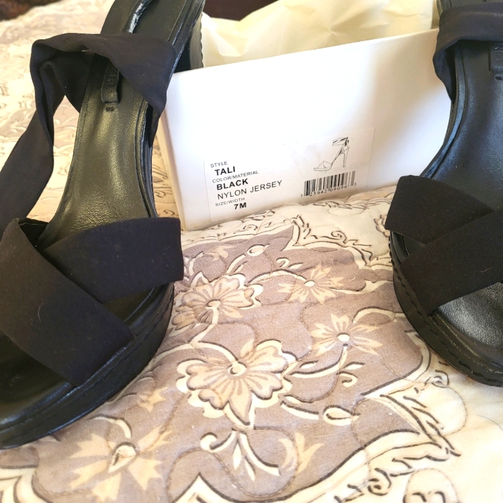 BCBG Heels Sz 7
